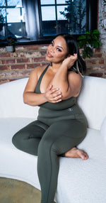 REIGN 2.0 BRA TOP AND LEGGINGS OLIVE